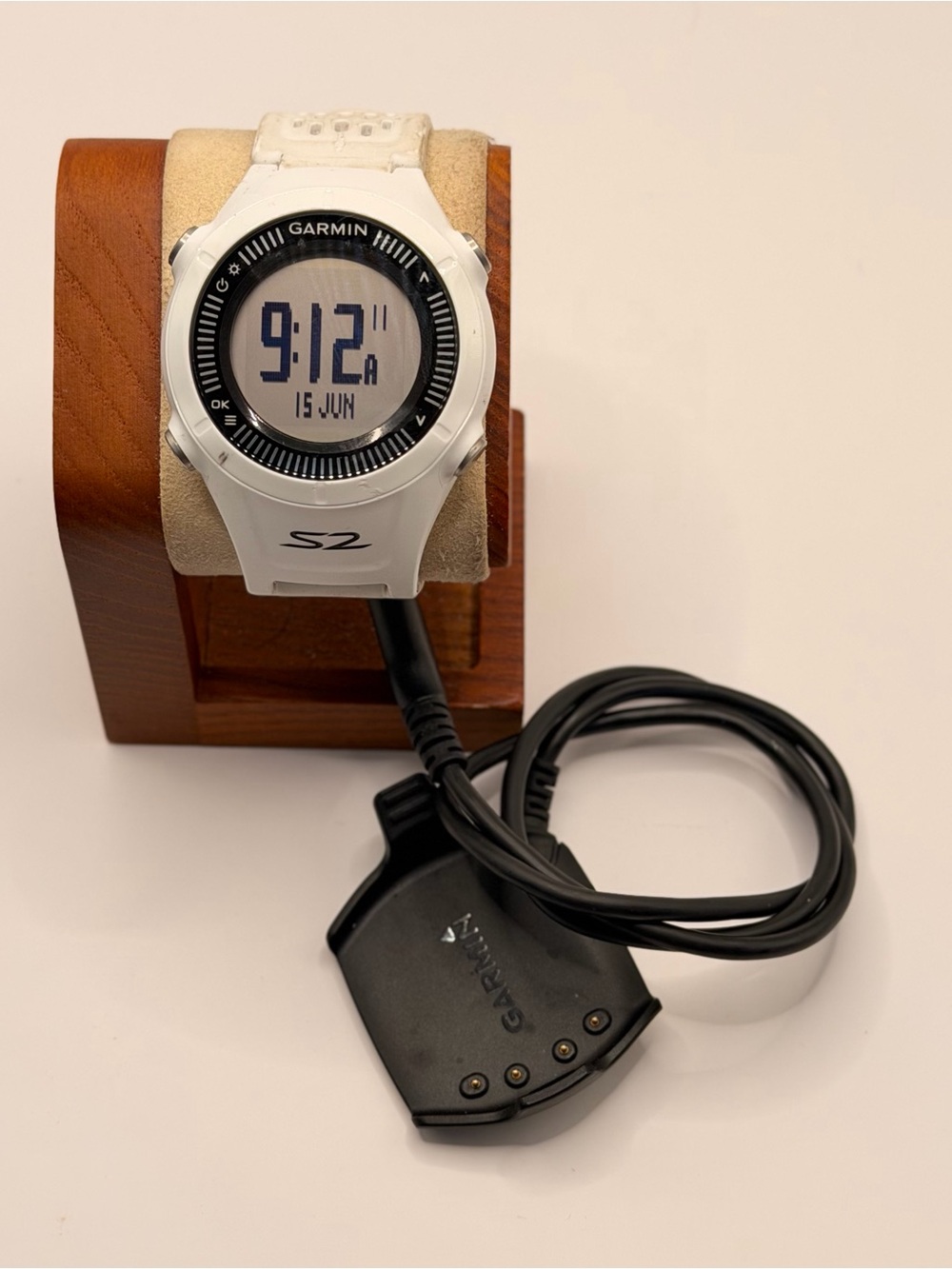 Garmin Approach S2, Golf Smartwatch, Charger Included, Tested, Rare White Color